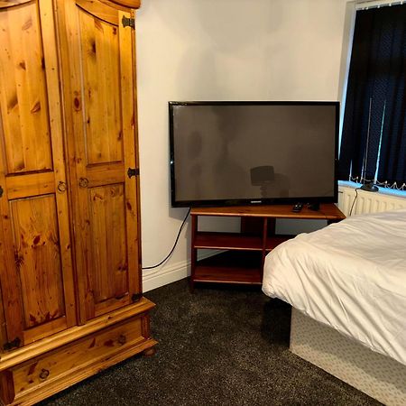 Stainless Guests House Hotel Дъдли Екстериор снимка