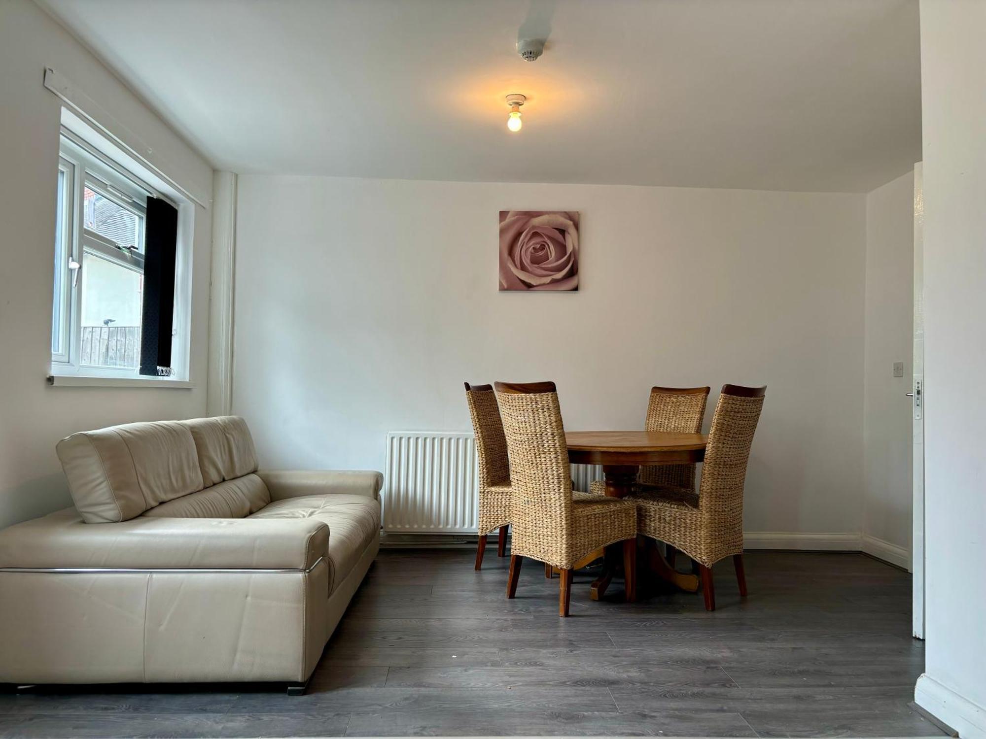 Stainless Guests House Hotel Дъдли Екстериор снимка