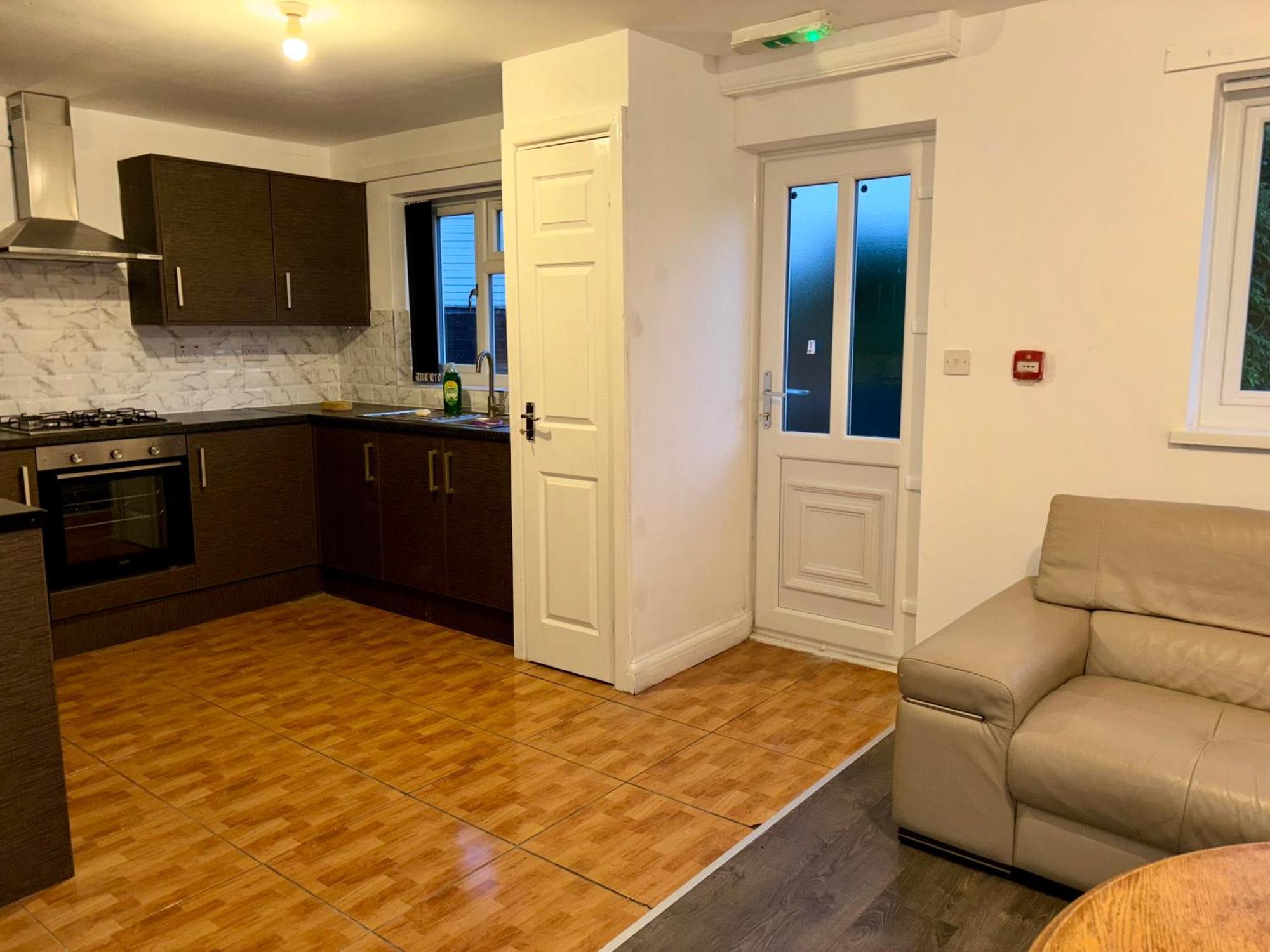 Stainless Guests House Hotel Дъдли Екстериор снимка