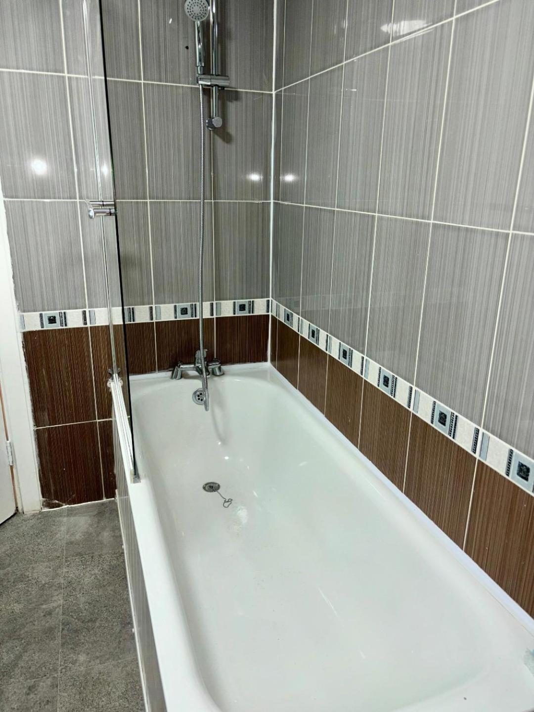 Stainless Guests House Hotel Дъдли Екстериор снимка