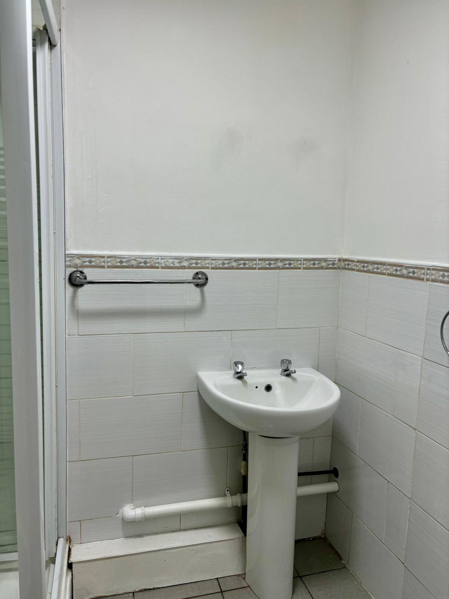 Stainless Guests House Hotel Дъдли Екстериор снимка