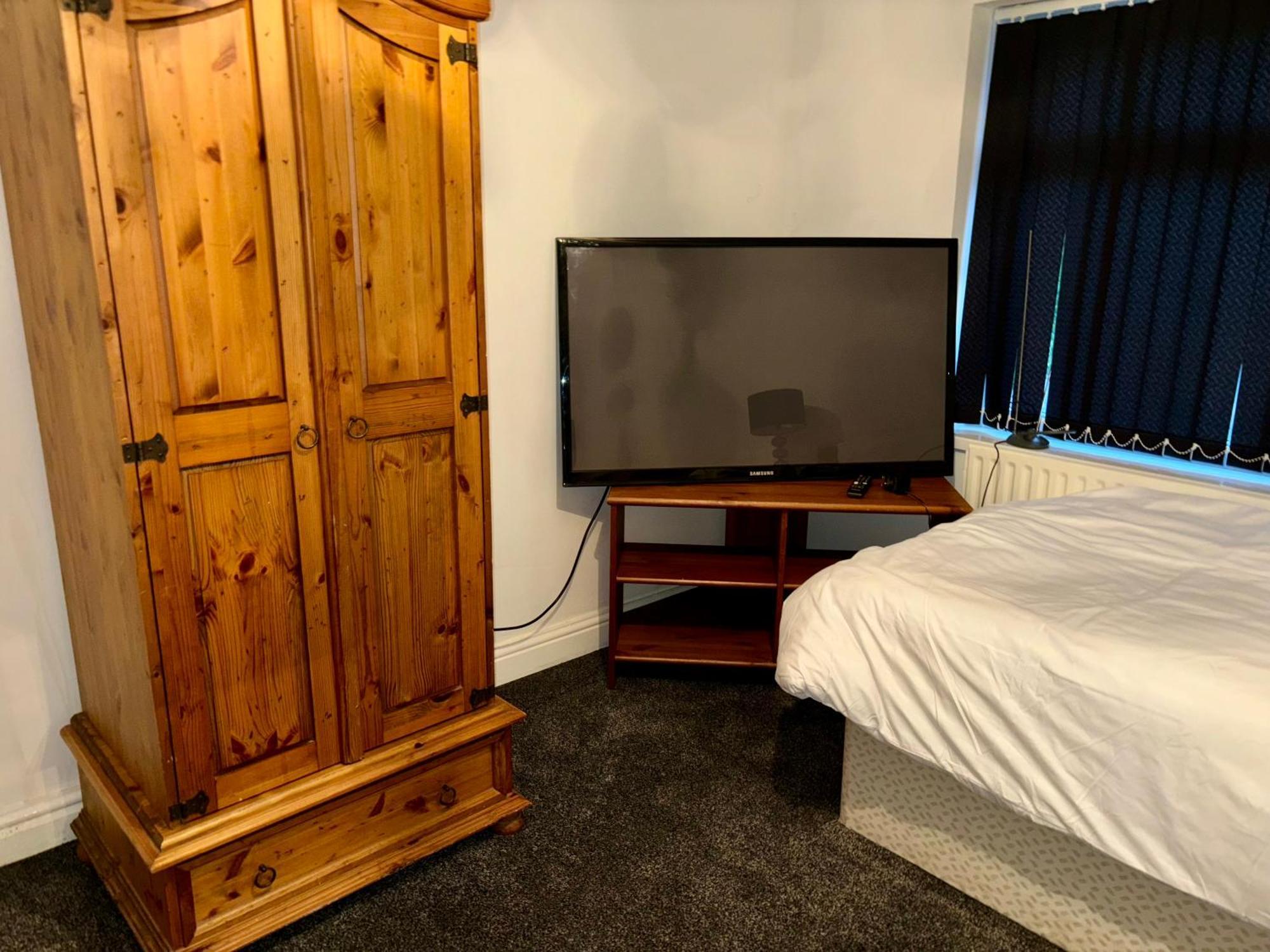 Stainless Guests House Hotel Дъдли Екстериор снимка