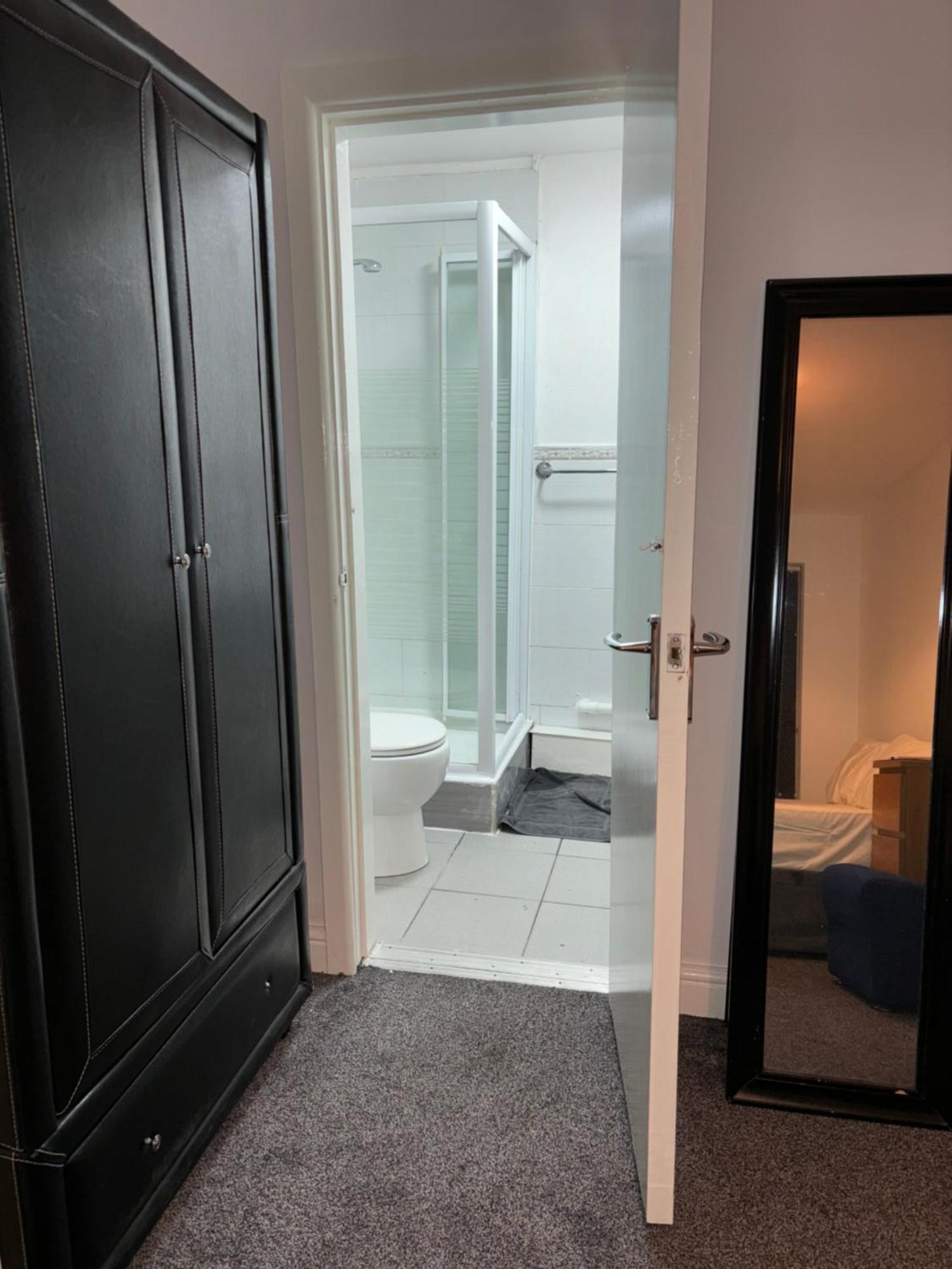 Stainless Guests House Hotel Дъдли Екстериор снимка
