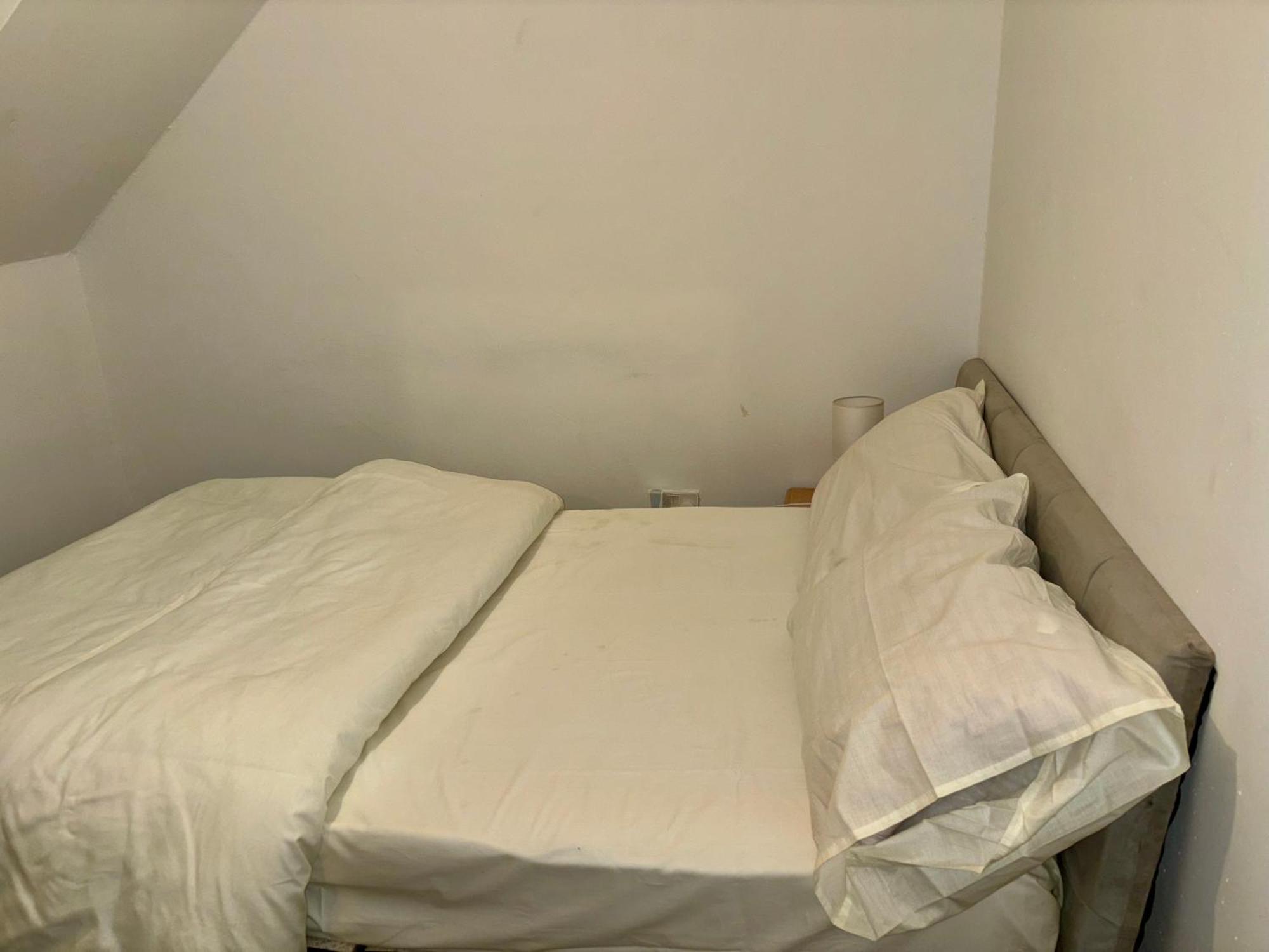 Stainless Guests House Hotel Дъдли Екстериор снимка